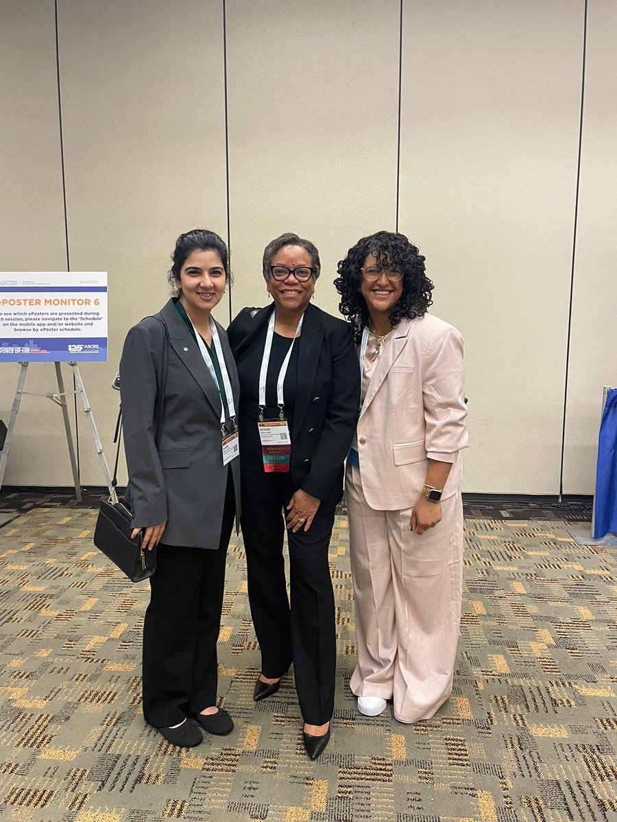 Extremely grateful to have the support of the incredible <a href="/DHFord1986/">etc</a> (and my chief/Future colorectal surgeon <a href="/JanjuaMahin/">TickoXoxox</a>). 
Thank you for being present and encouraging. ✨
#ASCRS24 🗣️<a href="/HowardUGenSurg/">HU Department of Surgery</a> in the house!