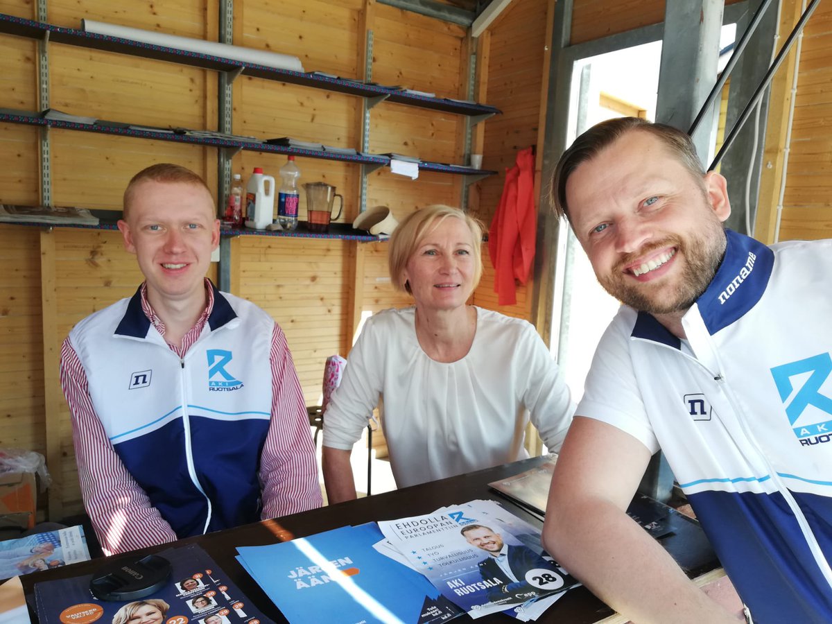 Tänään oltiin kampanjoimassa Pirkanmaalla Tampereella ja Kihniössä. Päivän puheenaiheita mm. metsäpolitiikka ja suurpetojen kannanhoidollisen metsästyksen mahdollistaminen luontodirektiiviä muuttamalla. Kiitos mukanaolosta ja tuesta <a href="/JereTuononen/">Jere Tuononen</a> <a href="/RiittaKuismanen/">Riitta Kuismanen</a>