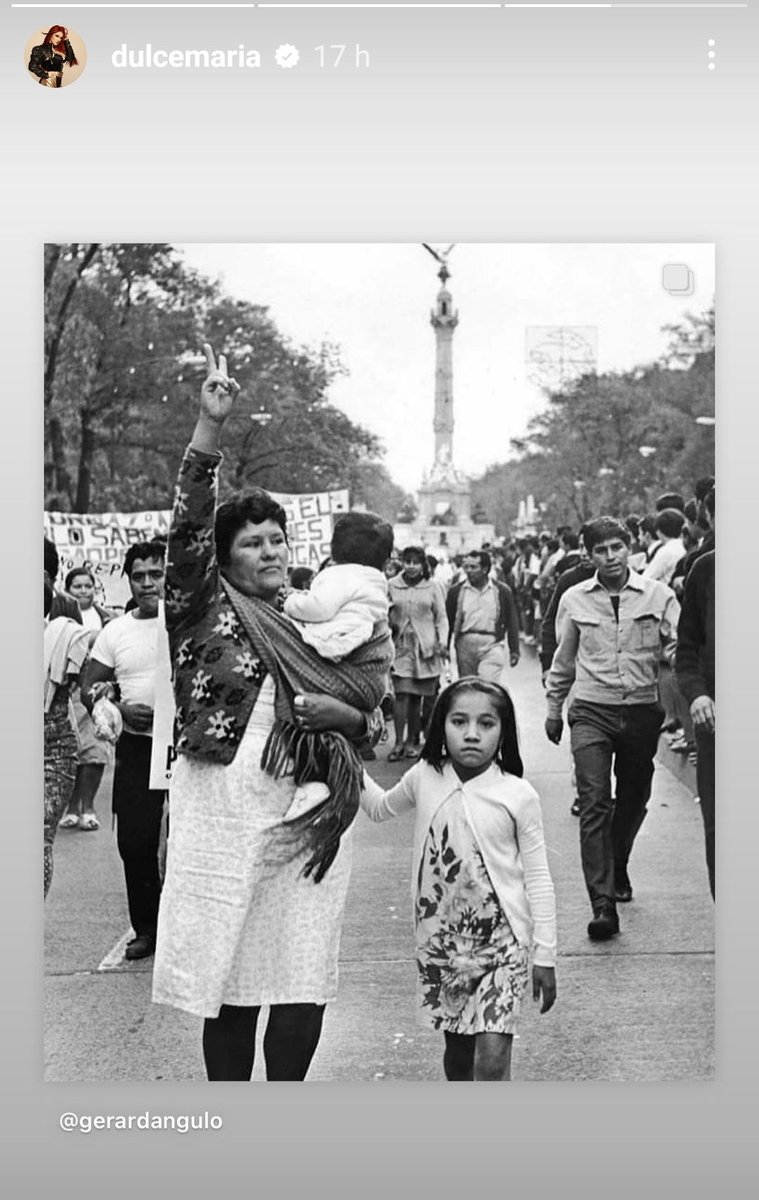 centraldmes's tweet image. Dulce María celebra o marco histórico do voto feminino no México.