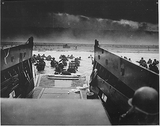 curbsplus's tweet photo. Honoring the heroes of #DDay whose valor shaped the world we live in today. Their sacrifice continues to inspire generations. #DDayAnniversary #NeverForget 🇺🇸🇬🇧🇨🇦 https://t.co/QrTvuMohPs