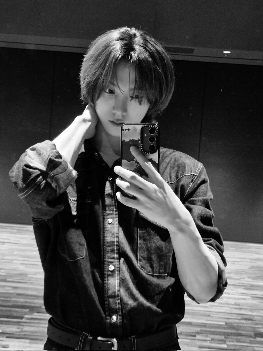 boynextdoortwt's tweet photo. #SUNGHO weverse update

#BOYNEXTDOOR https://t.co/ZDp7jE7lg8