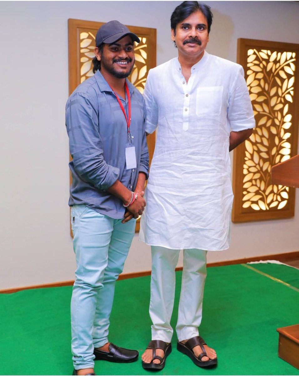 UrstrulyAshok0's tweet photo. పిఠాపురం MLA తమ్ముడిగా చెప్తున్న రేపు రాబోయే రిజల్ట్స్ ఇవే....!!!!
Alliance : 96-100
Ysrcp : 71-74
Others : 0-1
Alliance -> Sure shot winning 🔥🔥
@PawanKalyan @JSPSriram
@SandyDhanapala @SrinuThePrince
#APElectionResults #APElectionPrediction https://t.co/qUtbjPx8Fz