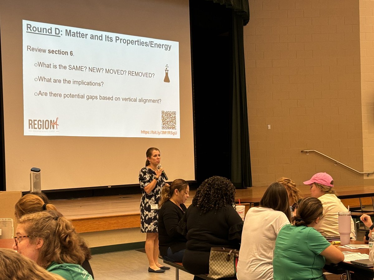 Katy ISD Ts getting trained on the new Science TEKS by Region IV