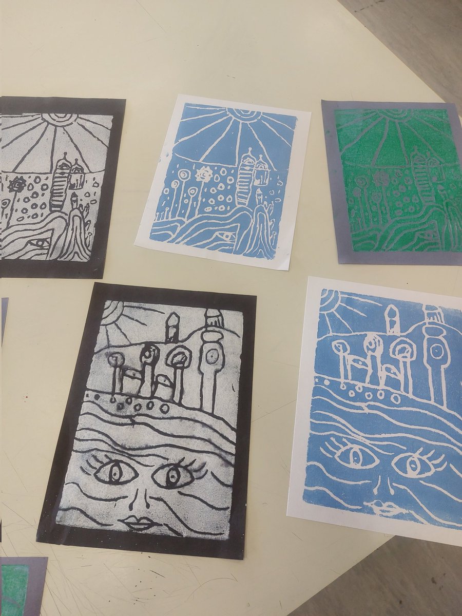 MissSwiderska's tweet photo. Back to school with a bang today! Period 1- year 7 Hundertwasser inspired printmaking lesson! Using polystyrene tiles students printed their designs in various colours, so pleased with the outcomes 🤩 #Hundertwasser #KS3 #Year7 #Printing #Printmaking #ArtTeacher https://t.co/MIw4TiLM5s