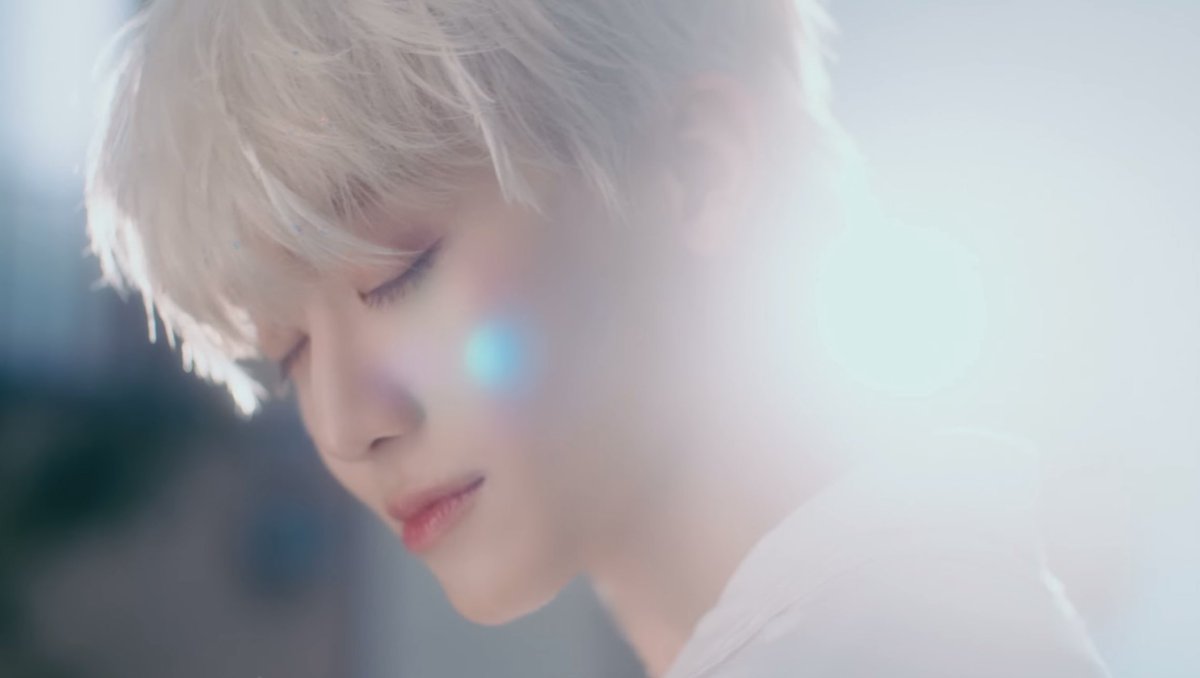 jamong1323's tweet photo. Moonlight 🤍🖤 https://t.co/fFWYnSllzA