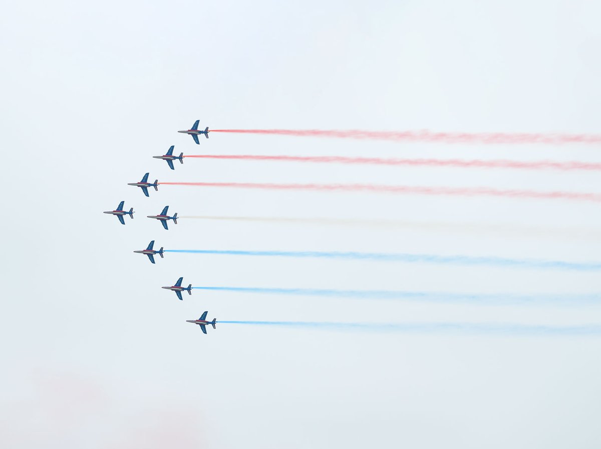 CHU_de_Poitiers's tweet photo. 🙏Remerciements | L'association @500Ferrari nous a offert, un superbe #showaérien avec l'avion Biplan SPAD, de la voltige, un spectacle avec #droneslumineux et #feuxdartifice. Dimanche, malgré les conditions climatiques, la @PAFofficiel nous a offert un spectacle d'exception https://t.co/M752EcX4la