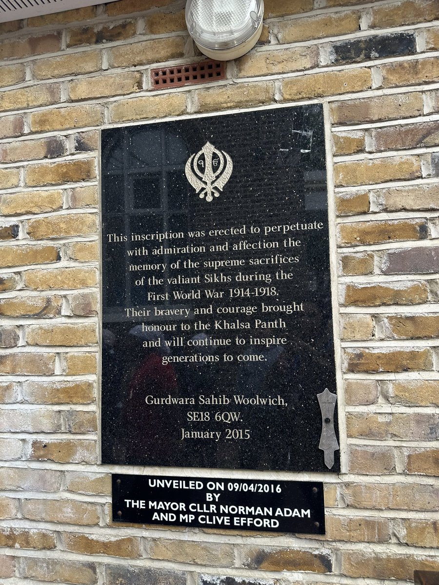 MayflowerSch's tweet photo. #hockneyclass and #Riley had a fantastic time visiting the Gurdwara to learn about Sikhism. We learnt about the 5 K’s and visited the Langar! #RE #UKS2 https://t.co/EkN7P9SO5W