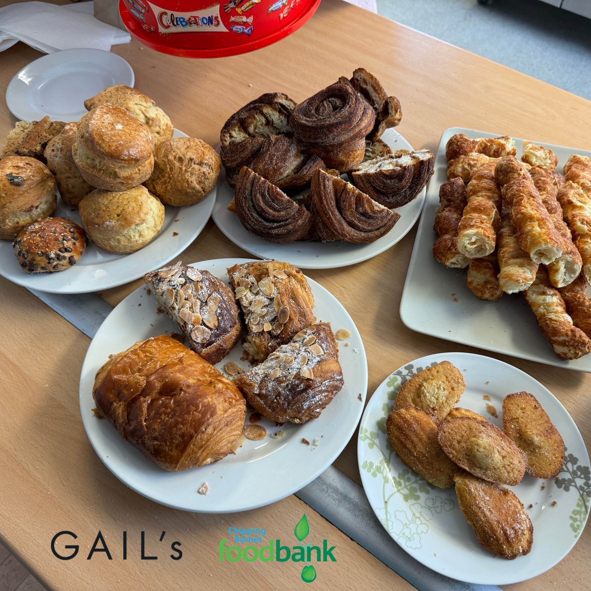 BarnetFoodbank's tweet photo. A massive thank you to @GAILsBakery as always for the weekly donation of bread, and other sweet and savoury food. These items are given out to our clients and thoroughly enjoyed every week π
#trusselltrust #communitysupport #rightforfood #chippingbarnetfoodbank https://t.co/OGtuJoDXrS