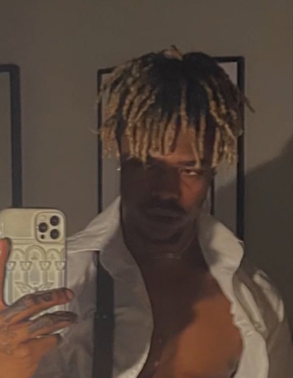 ZayWayy2Busy's tweet photo. Alright let’s do this one last time.
My name Is Zay!

98’ baby
6’
Birthday June 24th ♋️
Likes:
•Anime  •Gaming •Tech •Fashion •Music
•Cooking •Cosplay •Fitness • Traveling
Favorite color: 🍊 https://t.co/1JP1SGqZH9