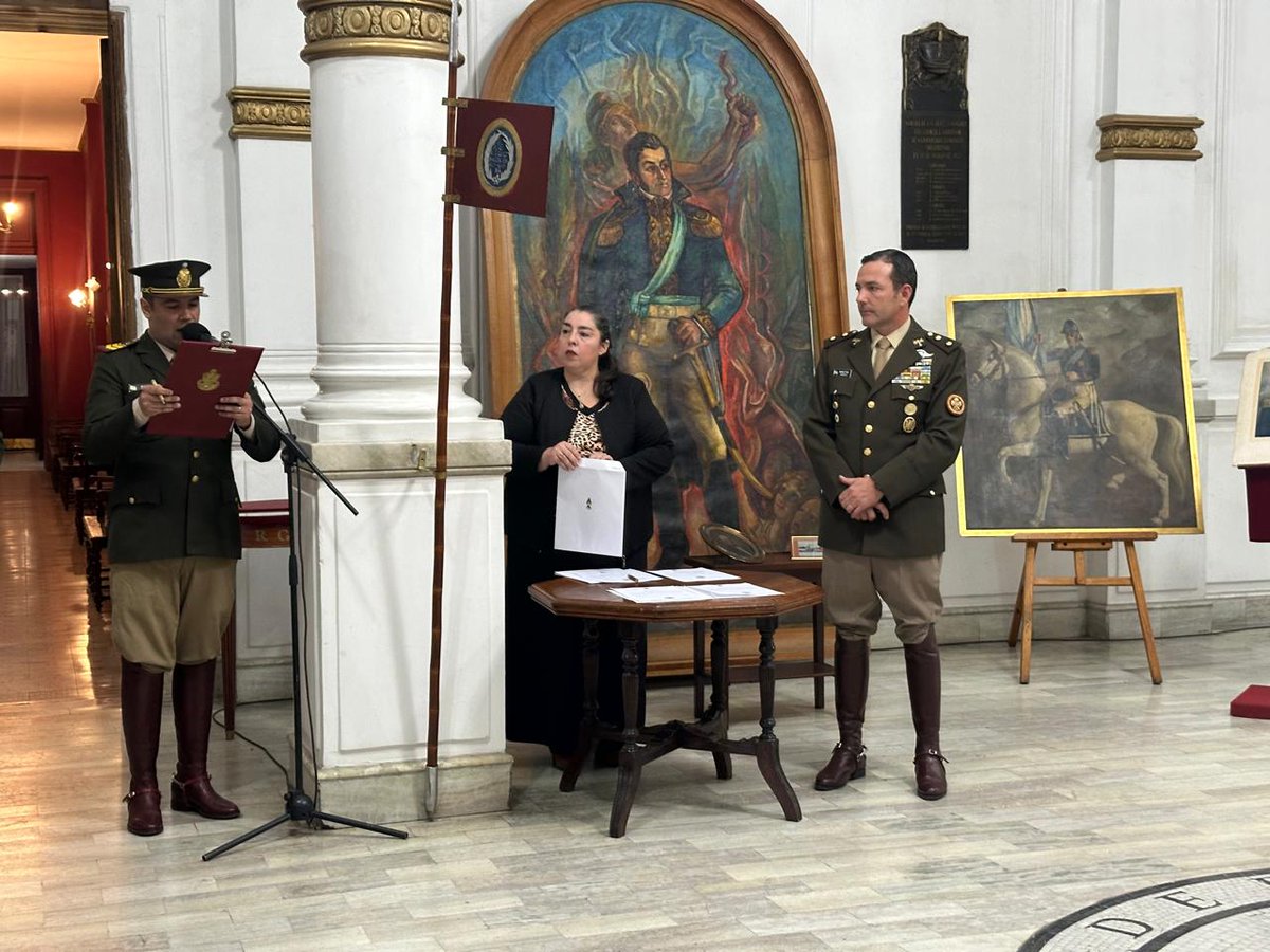 Granaderosarg's tweet photo. No solo se encuentra a cargo de la Dirección, sino que además se ocupa de la investigación y preservación del Patrimonio. Asimismo se ocupa de recibir a las visitas en nuestro histórico Museo #Museumweek #DetrásDeEscenaMW #SecretosMW #Museumweek2024 #BehindTheScenesMW https://t.co/pBhNobvdQo