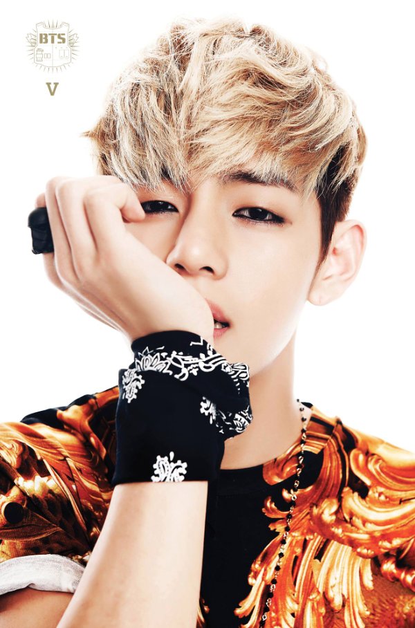 AboutMusicYT's tweet photo. On this week in 2013, Taehyung was introduced as a member of BTS. https://t.co/KFYr4KRmDB