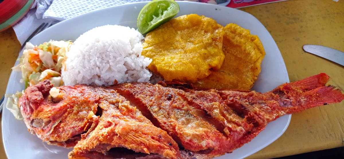 gusmontenegro's tweet photo. Las cocinas del pacífico nariñense son baúles colmados de historias. El relato del alimento es una expresión cultural que va más de lo exótico para convertirse en una forma de comprender las identidades, los pensamientos y las creencias. 
#PaisDeLaBelleza https://t.co/GA8DU4QWEP