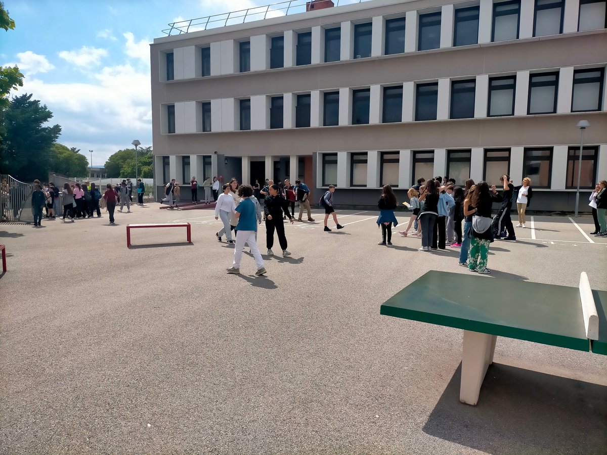 Collège Daniel Faucher Loriol tweet media