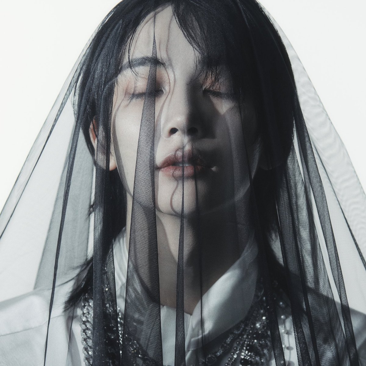 104folder's tweet photo. 이게 같은 앨범의 컨포라는게 말이 됩니카 . . . 
오타쿠 백발백중 저격당함 https://t.co/Fqu3hcJjBn