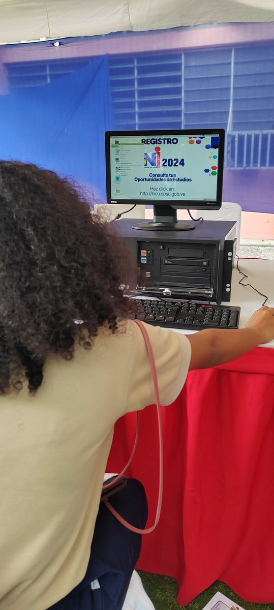 uptasocial's tweet photo. En desarrollo hoy #03J Feria Oportunidades de Estudio 2024 Aragua, con la participación del Vice Ministro del Buen Vivir Estudiantil Hemmi Croes desde el Liceo Agustín Codazzi del @MPPEU_Ve
@BettysMunoz
@sandraoblitasr https://t.co/SwZEDh31KS
