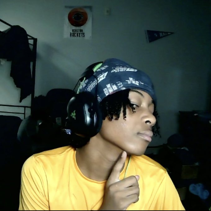 TeamGloriaGG's tweet photo. For every like this post gets @Tokenlul will stay as our pfp for one hour 😅 

Retweet ♻️ = Extra Hour https://t.co/ksAyE1t0wB