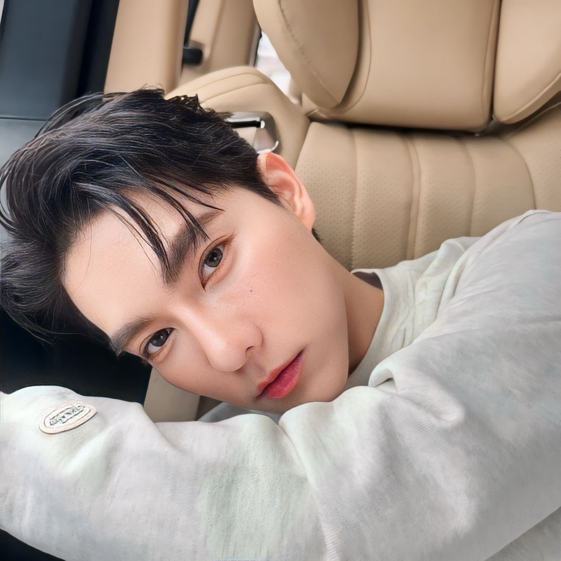 helloimnewyear's tweet photo. เดี๋ยวเร็วๆนี้จะเปิดฟอร์มแจก อัลบั้มน้องเตนล์ 96 บั้ม และ Give away กระเป๋าผ้า 300 ใบ และแจกบัตรfanmeet น้องเตนล์ banobagi 4,500฿ จำนวน 1 ใบฟรีนะค้าบ (เนื่องจากนิวเยียร์อยู่ลอนดอนในช่วงนั้น แต่กดบัตรมาได้)😀 ปักหมุดรอเยยค้าบ #tenlee #BANOBAGIGlowWithTEN https://t.co/uHgMDHH7LE