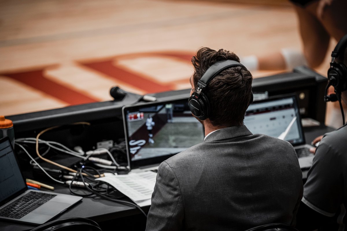 andy_loce15's tweet photo. Friday was my final day with @LRBears.

Over the last year and a half, I have had the privilege to serve as the Athletic Communications GA to one of the strongest athletic programs across Division II. During my time in Hickory, I had the honor of calling 150+ games on the air. https://t.co/Y7XP4wsHBJ