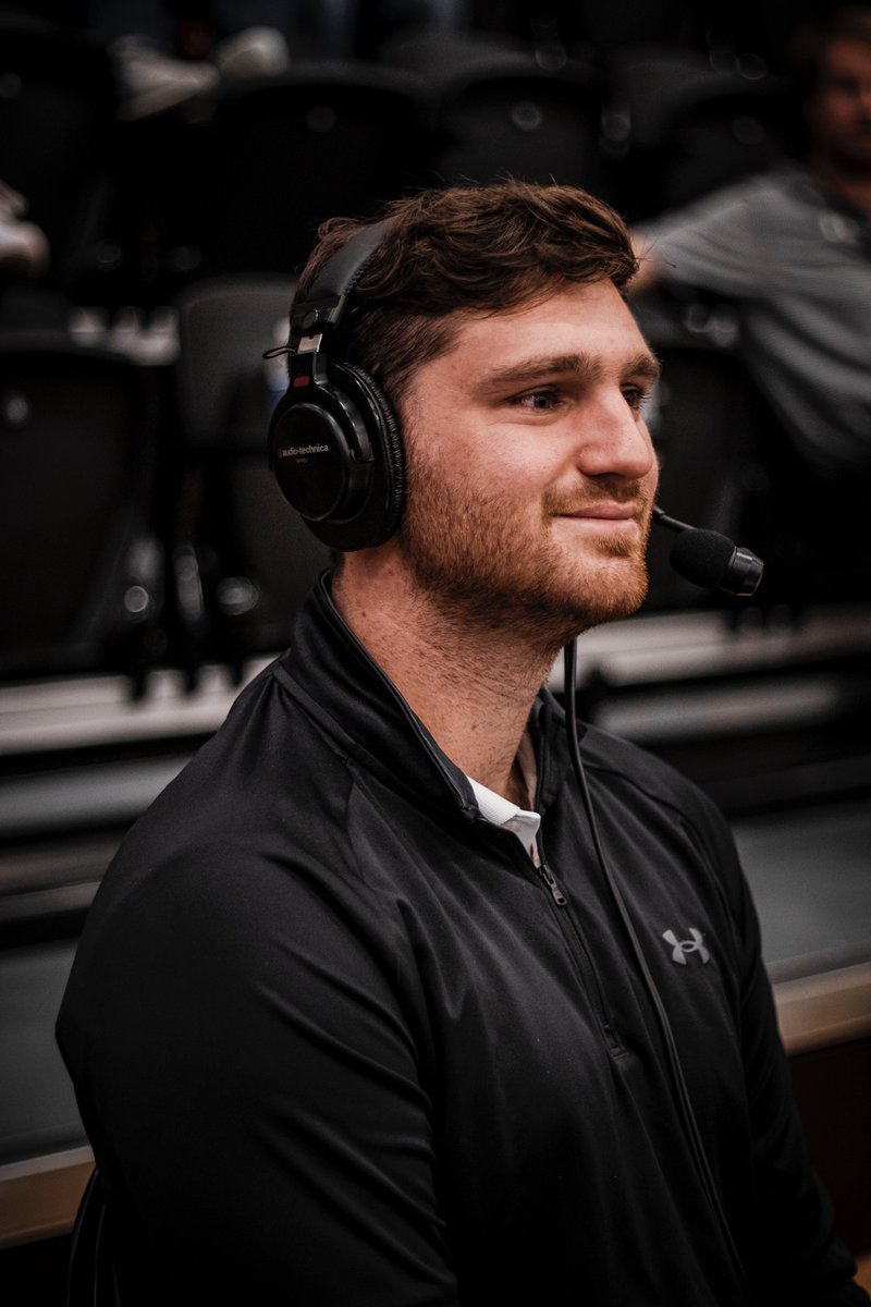 andy_loce15's tweet photo. Friday was my final day with @LRBears.

Over the last year and a half, I have had the privilege to serve as the Athletic Communications GA to one of the strongest athletic programs across Division II. During my time in Hickory, I had the honor of calling 150+ games on the air. https://t.co/Y7XP4wsHBJ