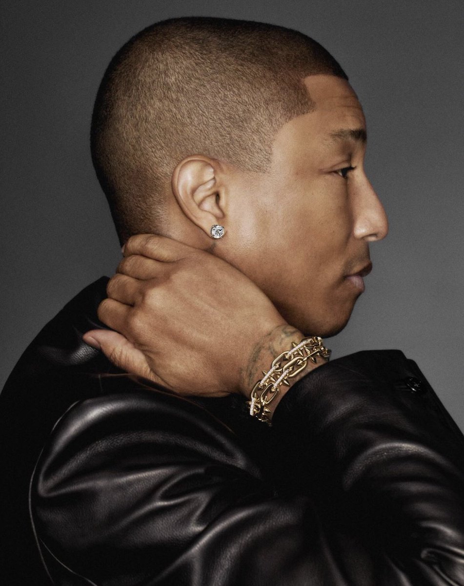 StreetFashion01's tweet photo. Pharrell for his Tiffany &amp; Co Collection (2024) https://t.co/DLNxSn0r9B