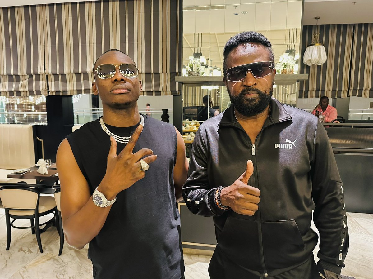 Werrason_001's tweet photo. Priorité au travail de #Morote avec l'artiste malien #Sidiki_Diabate 🇲🇱 ft DRC 🇨🇩
It's a great pleasure to unite Africa by working with Sidiki Diabaté, the Malian kora player, singer, and music producer, son of kora player Toumani Diabaté https://t.co/ieLbzf830P