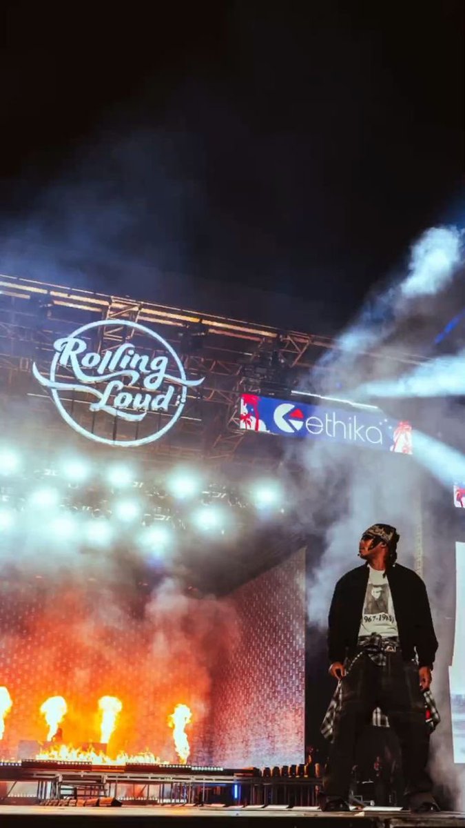 wrld_mag's tweet photo. 🚨 Le festival Rolling Loud devrait avoir lieu en France l’année prochaine !! 🇫🇷

Vous aimeriez y voir quels artistes ? 🤔 https://t.co/h9XR2pRaRZ