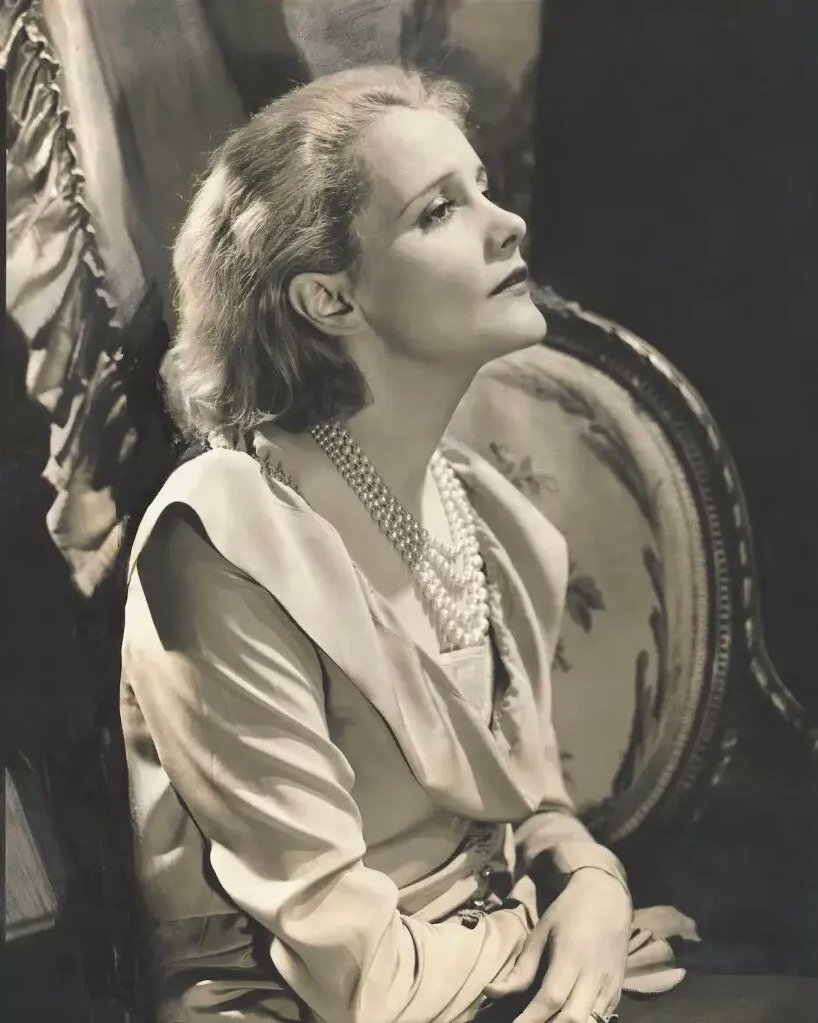 PatriotJ6er's tweet photo. Forgotten faces. Jeanne Eagels. Broadway legend with very few screen credits. If you have the chance to watch The Letter (1929), you can easily see why she was considered great. 1/2 https://t.co/Ixaf6mIUQA