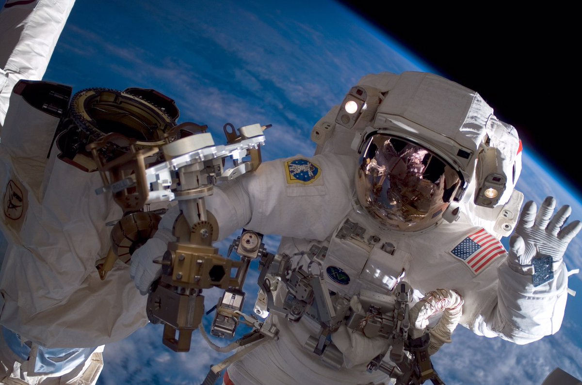 Astro_Clay's tweet image. I stand on the shoulders of daring pioneers like #EdWhite… #Spacewalk #Hero #Courage #NASA #Gravity #Gemini #History #America