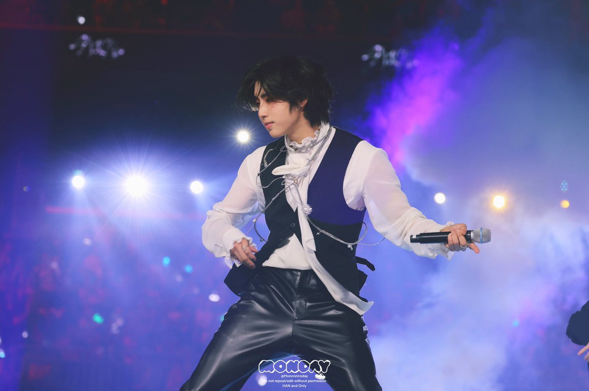 240602

💜

#한 #HAN #한지성 
#StrayKids #스트레이키즈