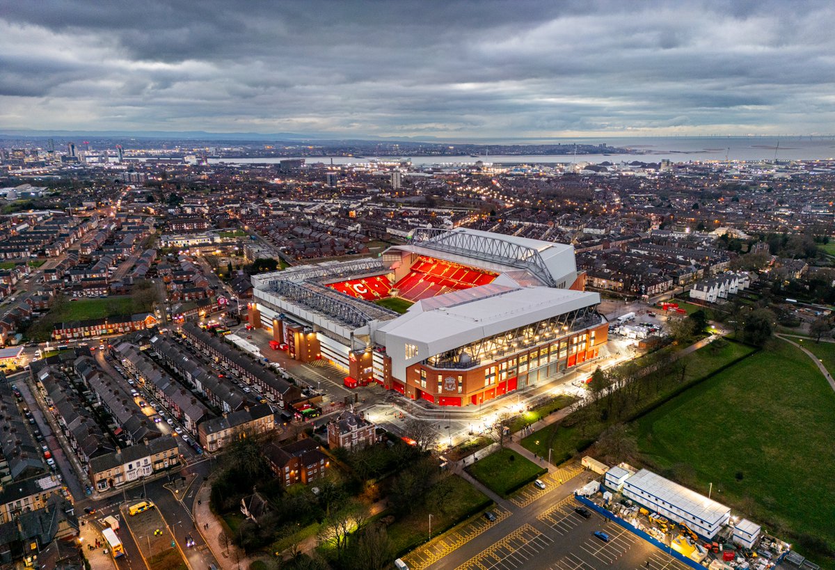 LFC's tweet photo. Happy birthday, LFC ❤️ https://t.co/NnI54AiWIW