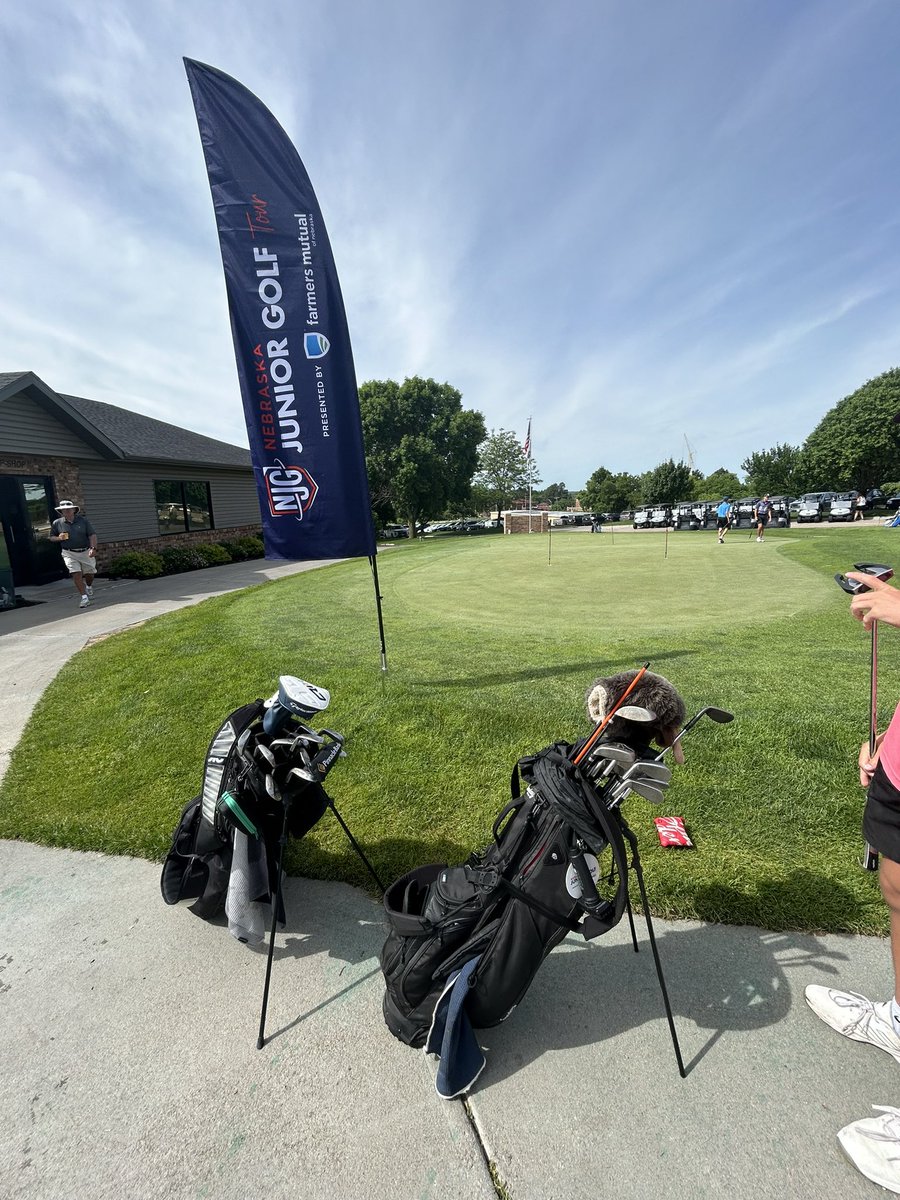 Jake and Landon are on the ground in Kearney for the Kearney Junior Classic. Jake tees off at 11:52, Landon at 12:13!