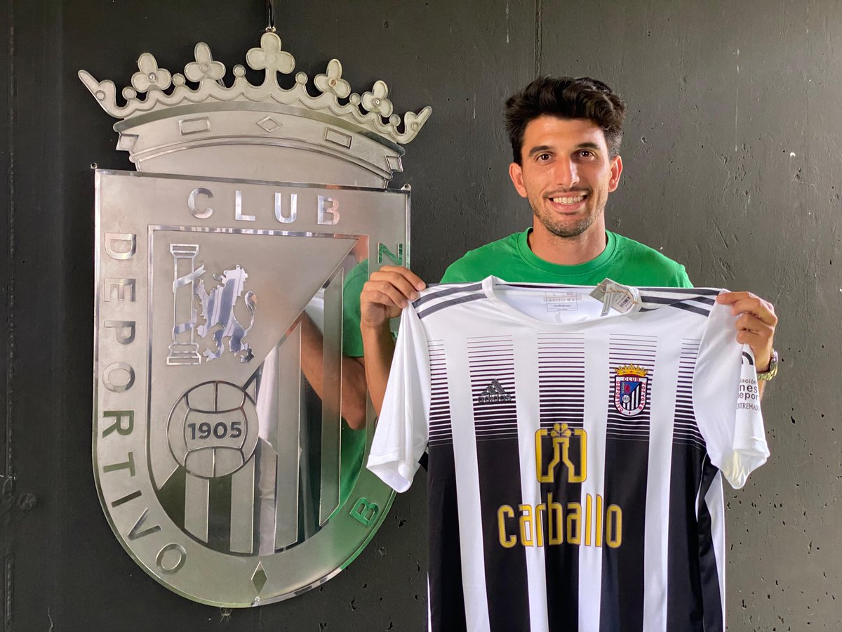 💥 𝗙𝗜𝗖𝗛𝗔𝗝𝗘 | Álex Herrera: Vuelve a casa un blanquinegro de corazón.
ℹ️ clubdeportivobadajoz.es/noticias/alex-…

#BienvenidoAlex #Temporada2425