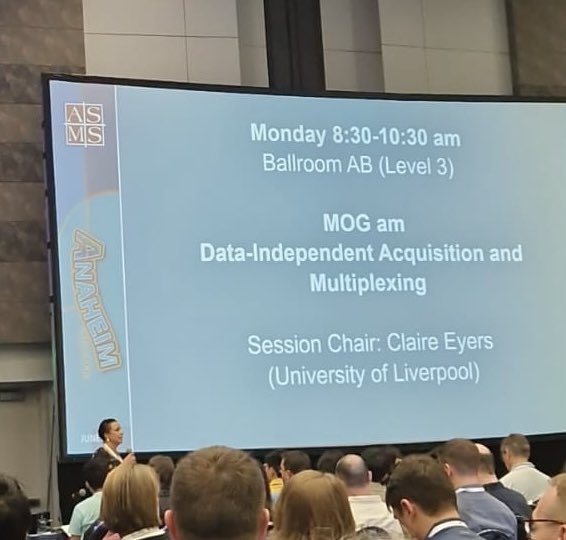 Our very own @ClaireEEyers chairing today’s session at #ASMS24 focusing on Data-Independent Acquisition and Multiplexing.