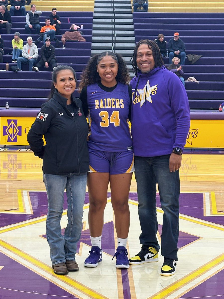 SurayaHodges45's tweet photo. Thank you to all my friends, family, and coaches for your support🤍. This was not an easy decision for me to make, but I know it was the right one. I will forever be a student of the game, but every student has to graduate. 
#45out
#34out
#Hooperat❤️ 
#AllGlorytoGod https://t.co/tIq7sgrER7