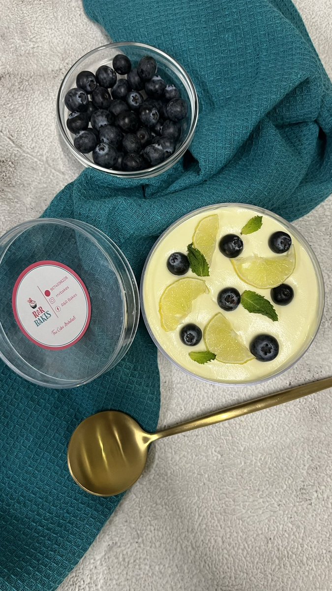 Cake_Architect's tweet photo. Berry Bliss 🫐🍋✨
 
Lemon Blueberry Cheesecake Pudding ~
Layers of Zesty Lemon Curd, Fresh Blueberry Compote, Light Lemon Sponge Cake, and Creamy Lemon Cheesecake Filling topped with Juicy Blueberries!
#ahmedabadcakes #blueberry #cake #dessert https://t.co/eWthEBaijl