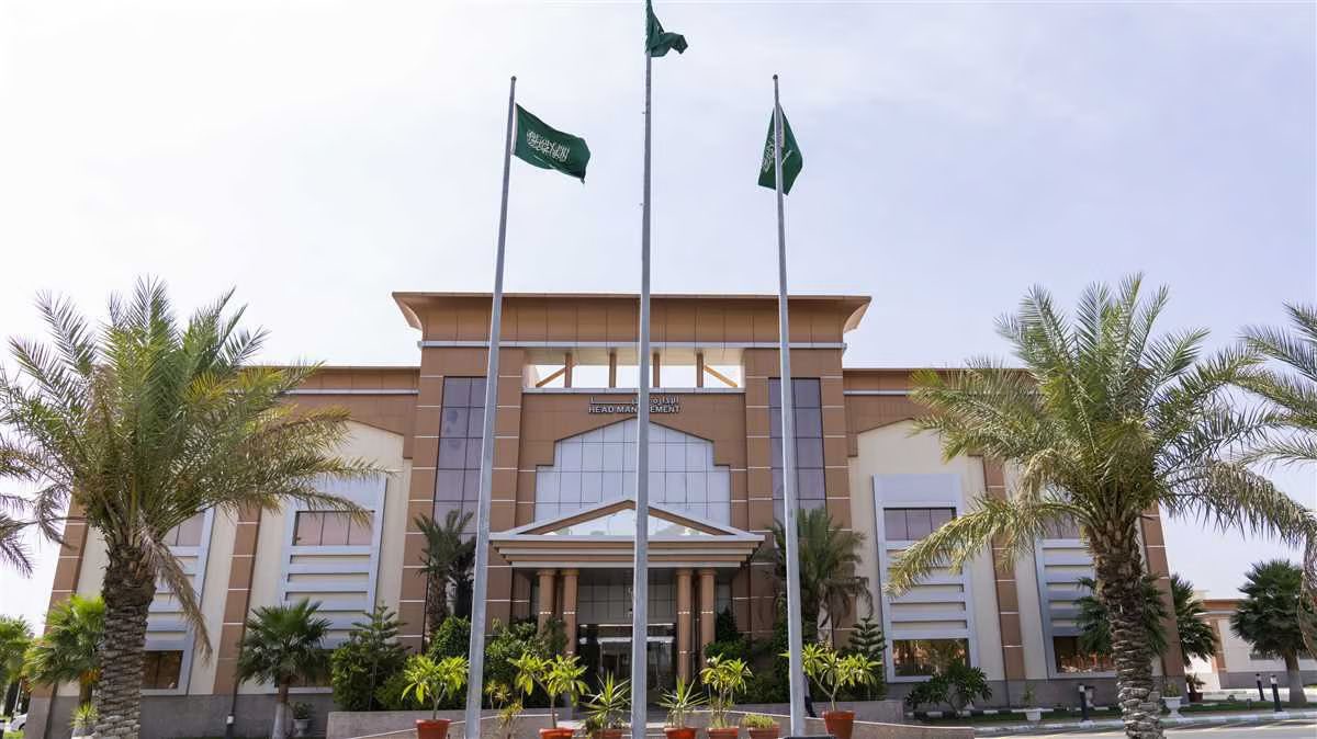 Dr_Wafy's tweet photo. مريت اليوم بمدينة الطائف وبجامعتها المميزة، حبيت الطائف كثير لحبي لجامعتها.

سؤال لطلاب جامعة الطائف: 
هل في شخص أثر عليكم وحببكم في الجامعة أو الدراسة فيها؟ https://t.co/SsxfE87HBL