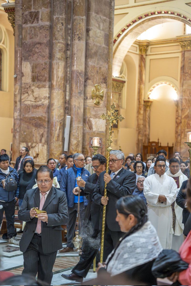 Así vive #Cuenca la fiesta del #corpuschristi 🎉❤️💛
Cuéntanos tu experiencia en esta época del año 

Descarga la agenda de actividades en 
linktr.ee/fmtpc 
#CuencaSiempreTeEspera
#CuencaDestinoSeguro
#cuencaalojamientodeluxe #CuencaCapitalCulinaria #CuencaEsTurismo