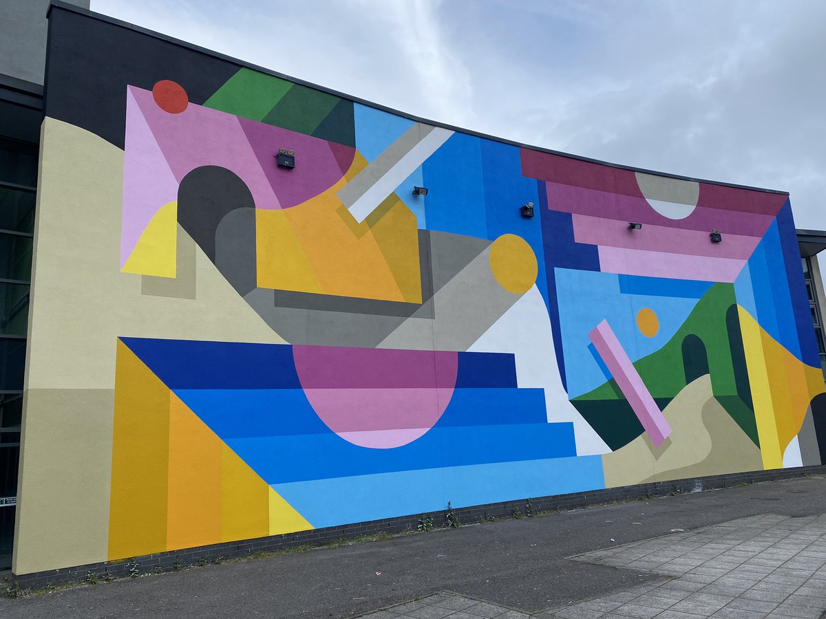 stighe9a's tweet photo. It’s finished on time! This is our new amazing communicolour mural @ParksideCulling on the side of the massive external hall wall. The students and staff think it’s fantastic! All part of upgrading our environment. https://t.co/5dJgPqcUmx