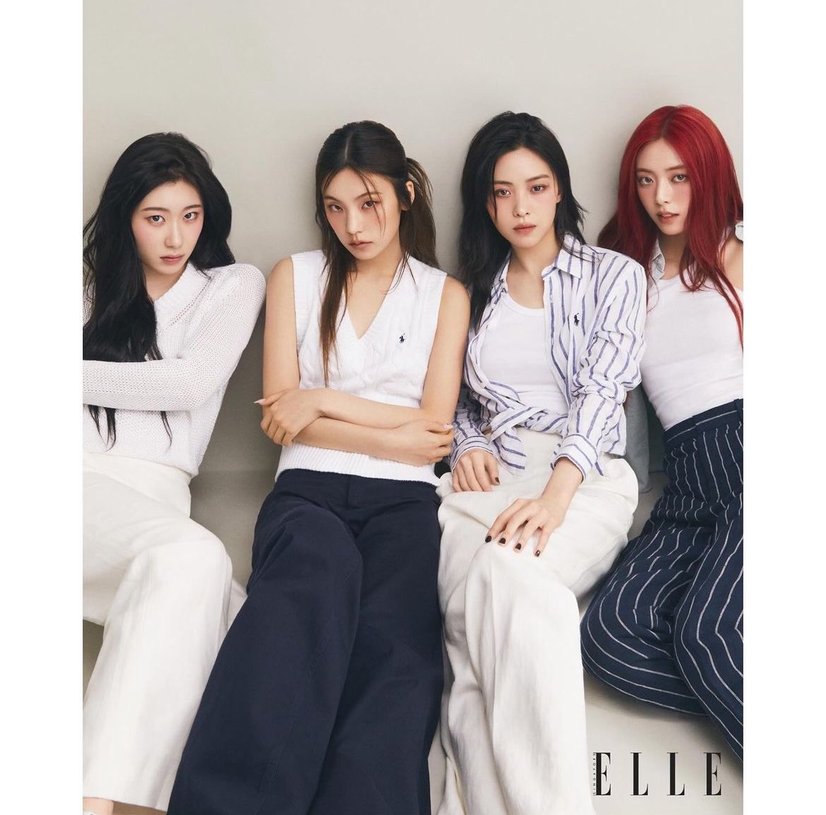 ʿ🗓️ʾ #VIT_240603
-
تحديث حساب اتزي الرسمي عبر منصة X بصور للعضوات لصالح مجله ELLE 🤍