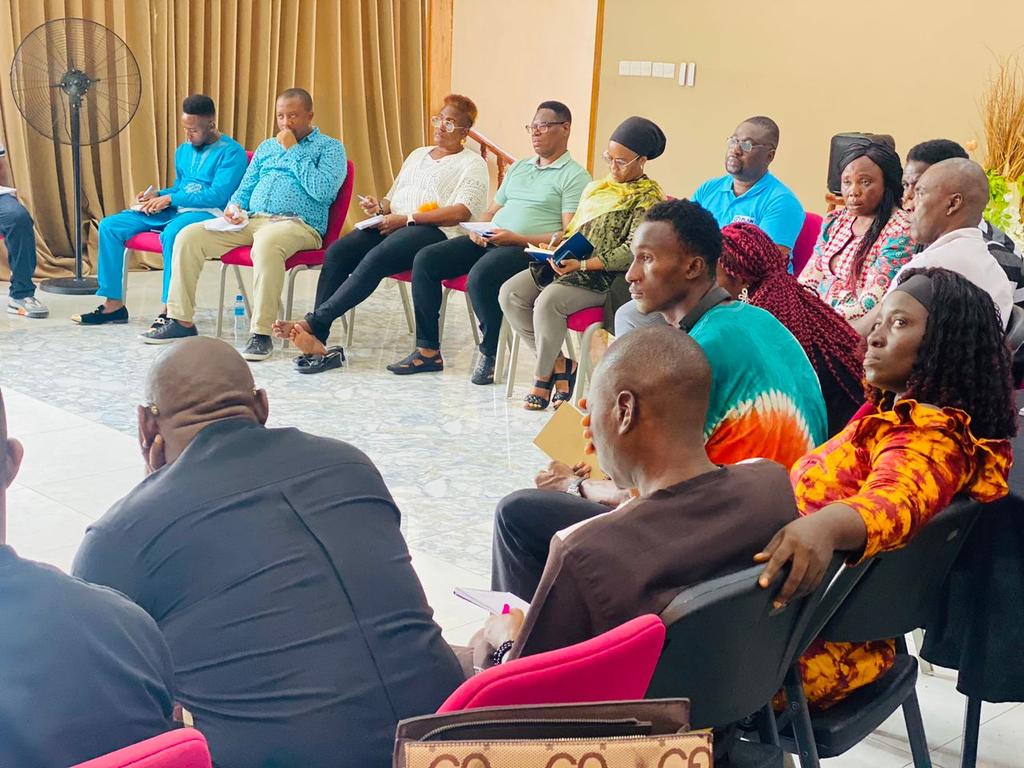 kamandaskamara's tweet image. A memorable highlight of @Plan_SLE retereat is the "talk to management" session breaking bureaucracy &amp;amp; other barriers, providing an opportunity fr general staff interaction with mgt., expression of concerns &amp;amp; providing inputs fr quality delivery &amp;amp; lasting impact
#movingtrain
1/2