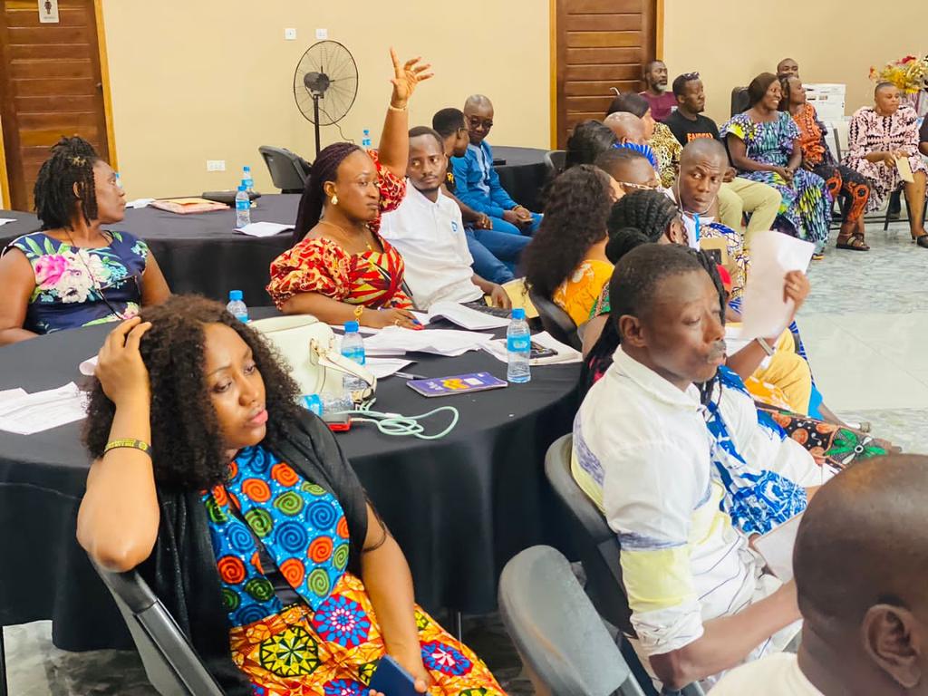 kamandaskamara's tweet image. A memorable highlight of @Plan_SLE retereat is the "talk to management" session breaking bureaucracy &amp;amp; other barriers, providing an opportunity fr general staff interaction with mgt., expression of concerns &amp;amp; providing inputs fr quality delivery &amp;amp; lasting impact
#movingtrain
1/2