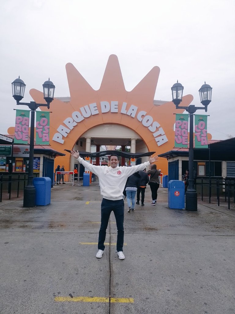 quely89's tweet photo. Un domingo diferente a los demás!!!
@ParquedelaCosta 
Se pasó lindo el día aún qué no, nos dejó disfrutar de algunos juegos. https://t.co/QTS1uGQVJ7