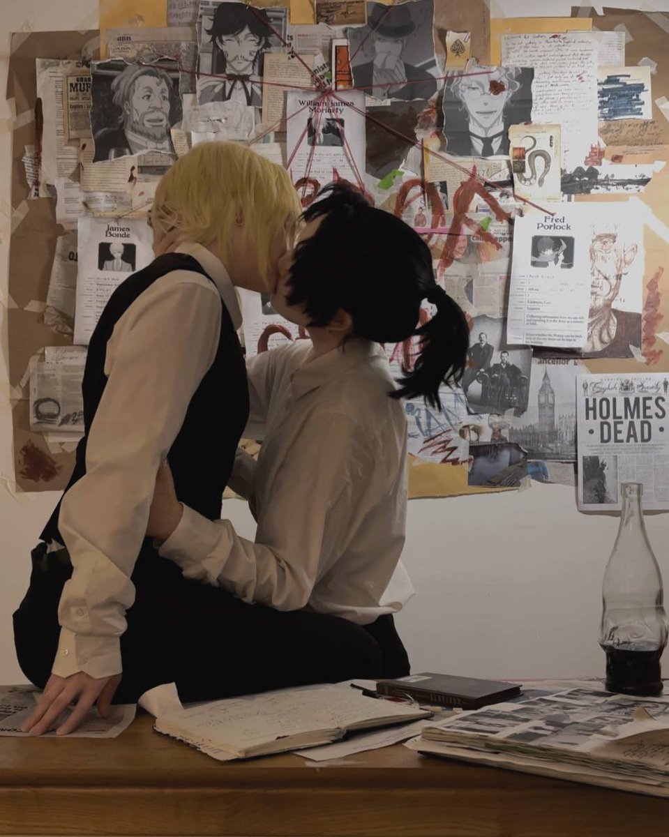 cos_hakoo's tweet photo. #cosplay

Inst
William: durian_liz
Sherlock: hako.cos

Anime: Moriarty the Patriot 

Tags: 
#cosplay #cosplayer #moriartythepatriot #sherlock #moriarty #sherliam #sherliamcosplay #anime #animecosplay #cosplayanime #yuukokunomoriarty https://t.co/Y0TbPmnESj