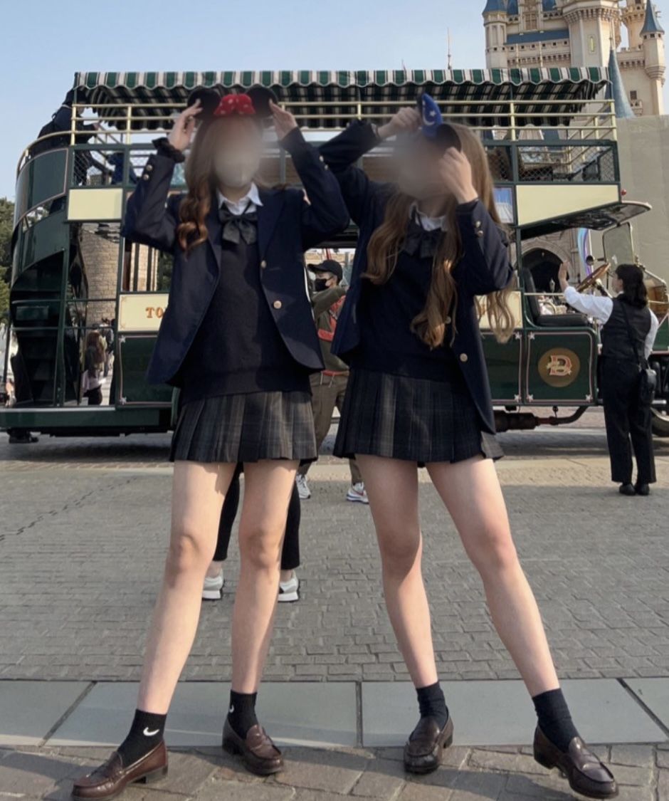 perfect_p_k's tweet photo. ミニスカにショートの紺ソ。 https://t.co/6Y2aAbAss3