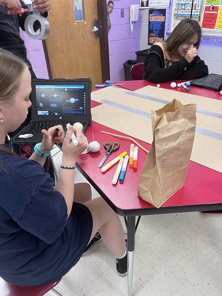 mrssheehan2's tweet photo. @WatsonBryan7 @taranovichj1 @ShannonMaricon1 BMS 7 th graders create scale models of the solar system in STEAM class as their final project. https://t.co/0hwViNcBLK