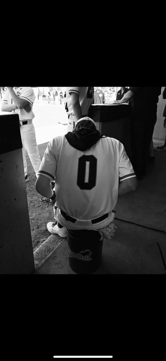 _landonmoore's tweet photo. So much to say and so much to feel. This program and these teammates have meant the world to me since as early as I can remember. I owe about a million thank you’s! #0out https://t.co/Z5hwuBFRJZ
