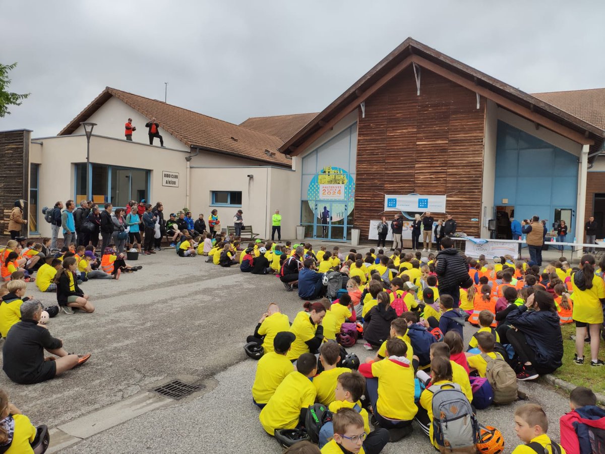 jan_dybing's tweet photo. Clin d'œil à la flamme avec un passage de 3 flammes TDV entre les classes toute la semaine https://t.co/tclYl5LMWt