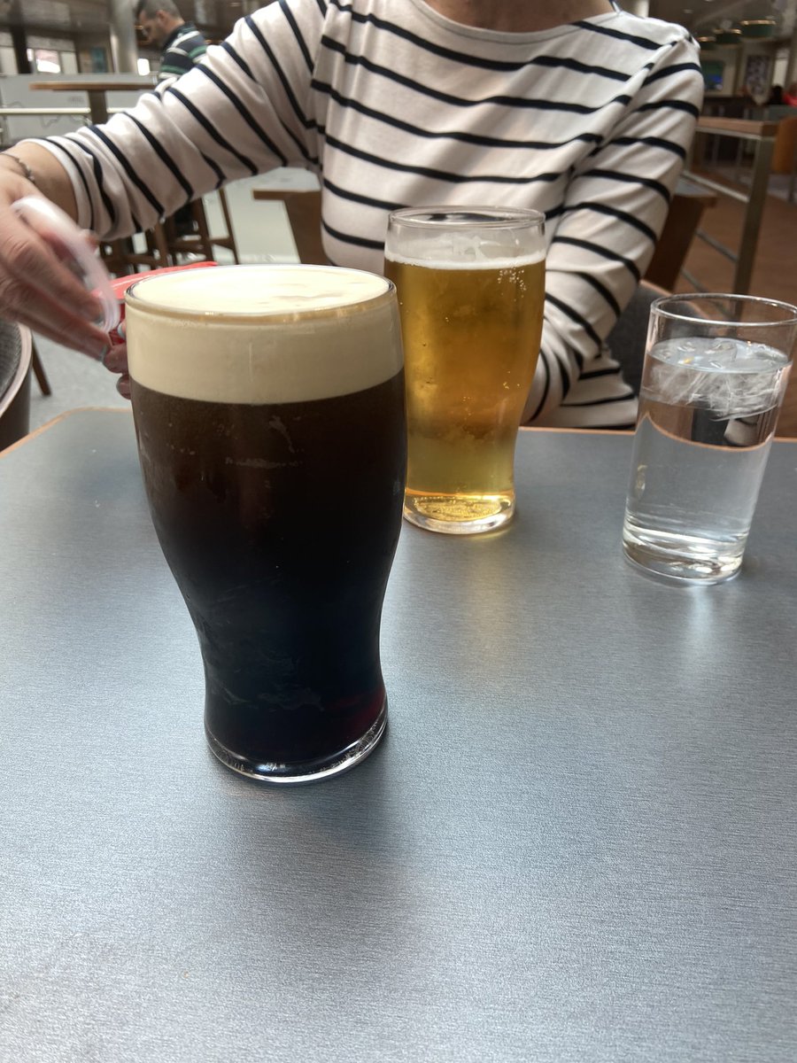 Southernalien72's tweet photo. Ferry pints , let the holiday begin #holidaypints https://t.co/WyINes94xy