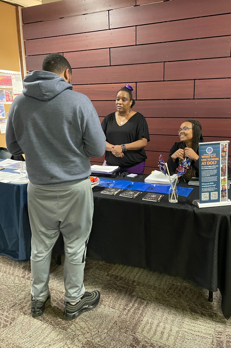 OSHA_DOL (@osha_dol) on Twitter photo 🏫 We had a great time at the job fair hosted at <a href="/piercecollege/">Pierce College District WA</a> in Seattle, Washington. Our team provided students, alumni and community members with resources to explore career pathways, employment and internship opportunities with OSHA and <a href="/USDOL/">U.S. Department of Labor</a>. 🏫 We had a great time at the job fair hosted at <a href="/piercecollege/">Pierce College District WA</a> in Seattle, Washington. Our team provided students, alumni and community members with resources to explore career pathways, employment and internship opportunities with OSHA and <a href="/USDOL/">U.S. Department of Labor</a>.