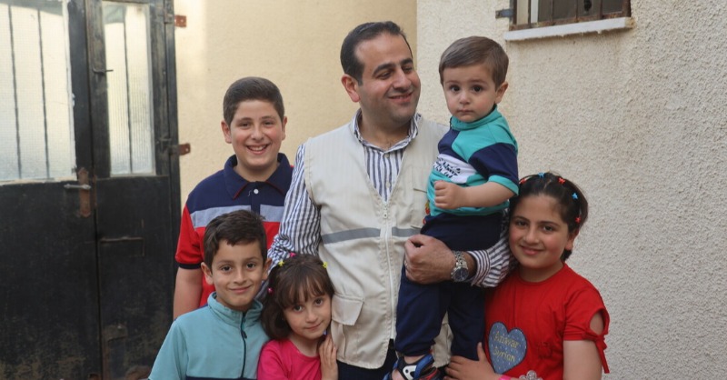 carecanada's tweet photo. "I still remember when I decided to become a #HumanitarianAidWorker. More than anything I wanted to help my community; to help my people in Gaza during times of crisis & conflict."
Saaed, @CARE_Palestine Emergency Coordinator, shares what life as an #AidWorker & father is like.